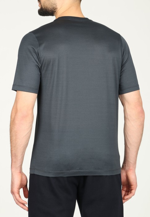 футболка  из италии вид сбоку