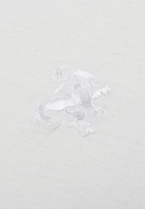 Товар белого цвета с внутренней стороны