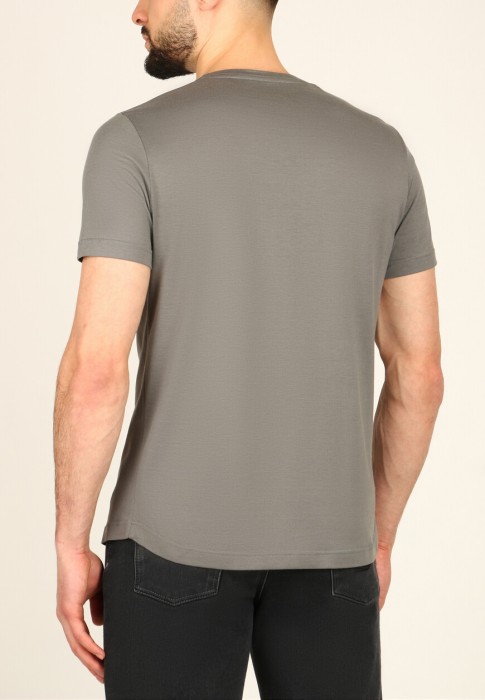 футболка  из италии вид сбоку