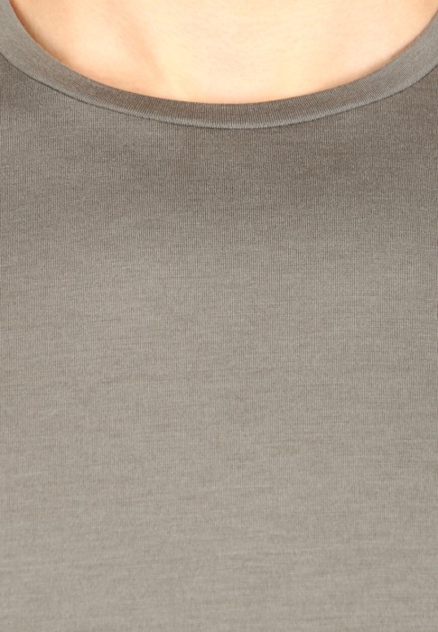 Товар серого цвета с внутренней стороны