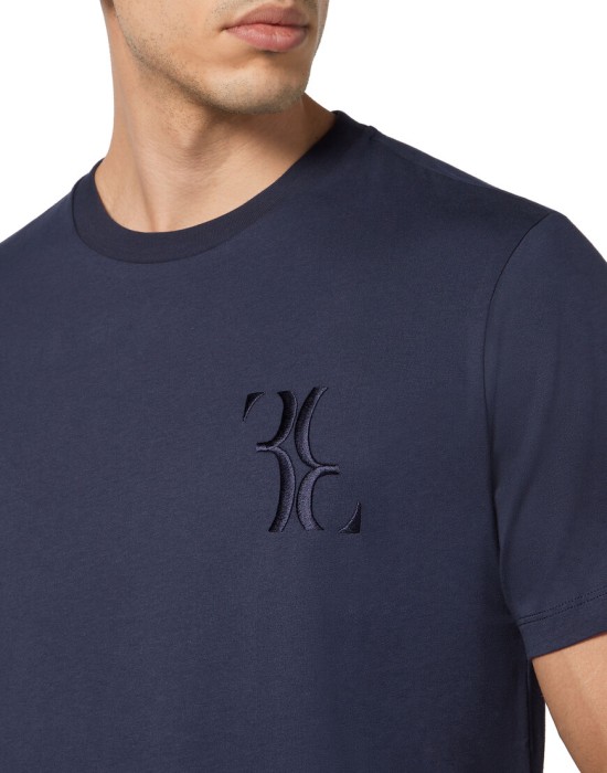 Товар синего цвета с внутренней стороны