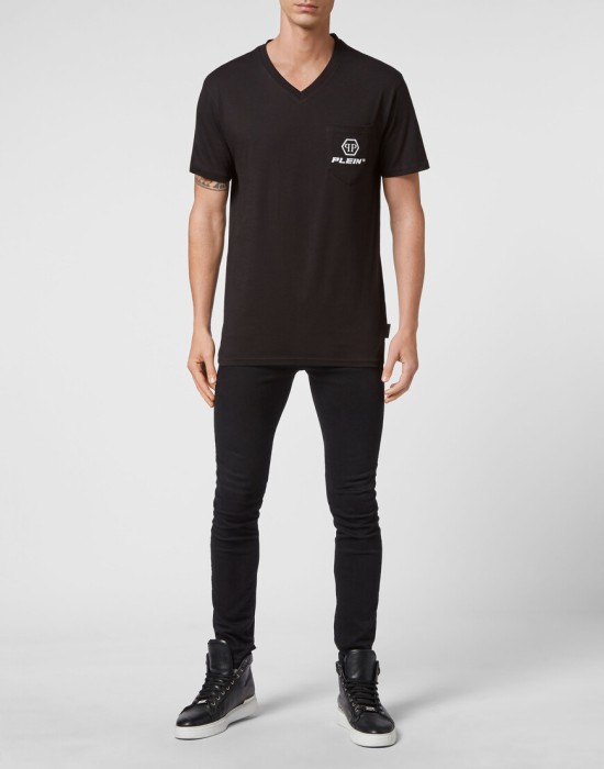 футболка  по цене 27522 руб вид справа