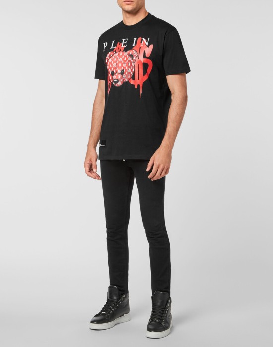 Товар черного цвета с внутренней стороны