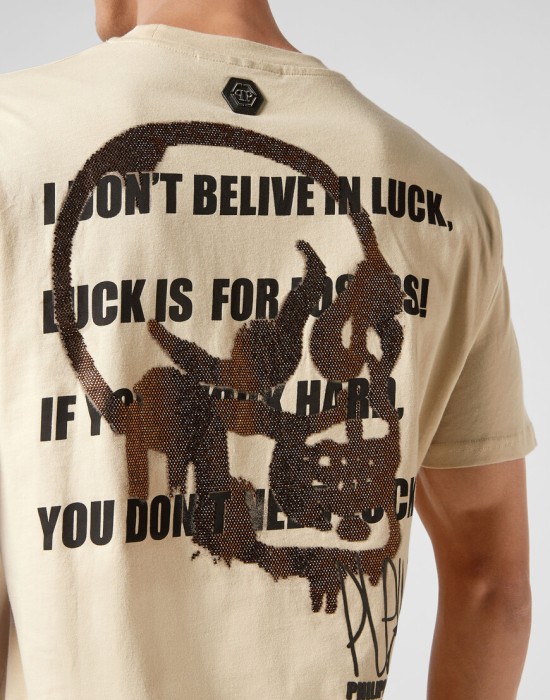 футболка  из проверенных материалов спереди