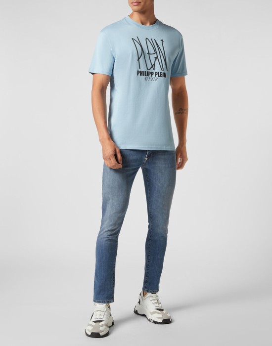 Товар голубого цвета с внутренней стороны