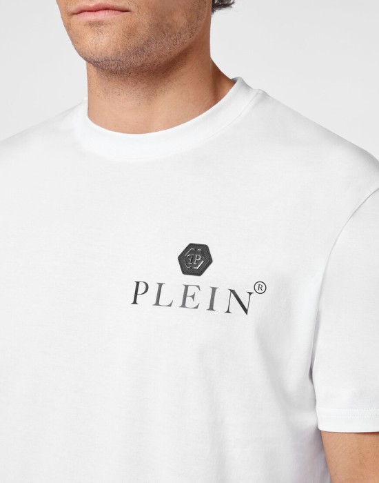 футболка  из проверенных материалов спереди