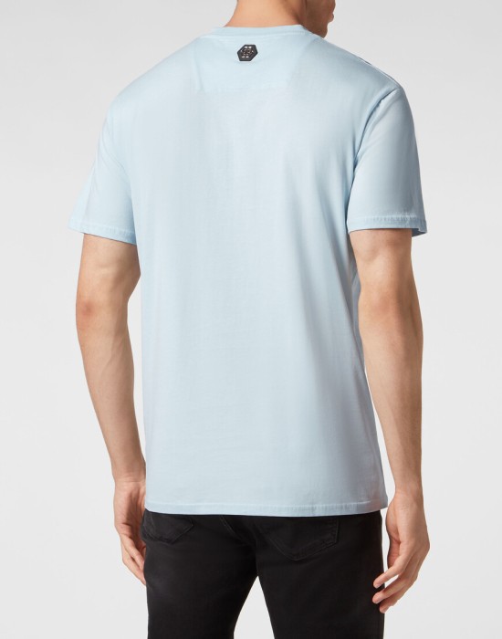 футболка  из америки вид сбоку