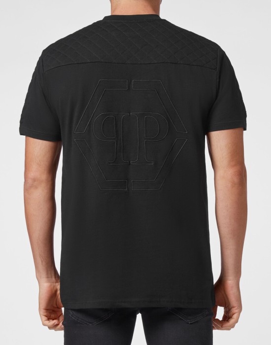 футболка  из америки вид сбоку