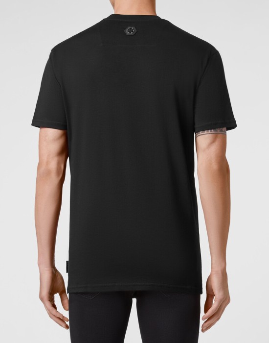 футболка  из америки вид сбоку