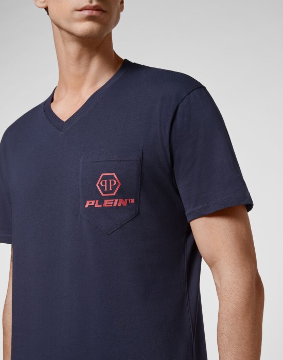 футболка  из проверенных материалов спереди