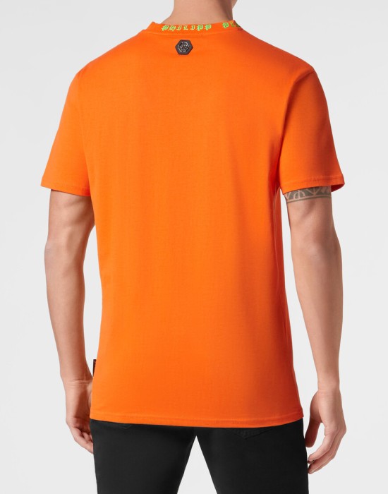 футболка  из америки вид сбоку