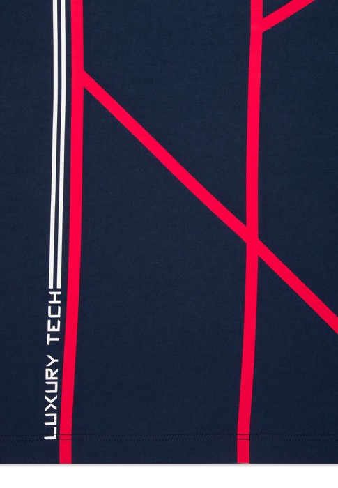 футболка  из англии вид сбоку