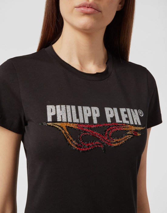 футболка  из проверенных материалов спереди