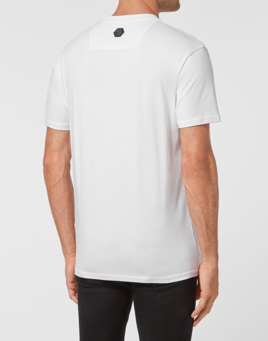 футболка  из америки вид сбоку