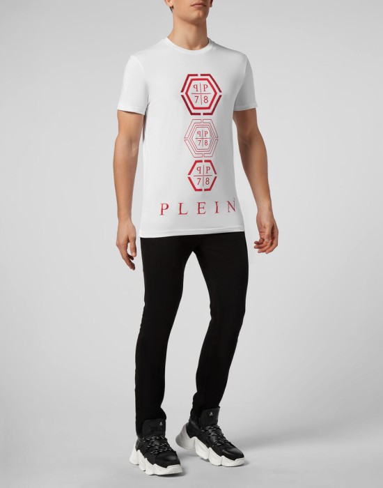 Товар белого цвета с внутренней стороны