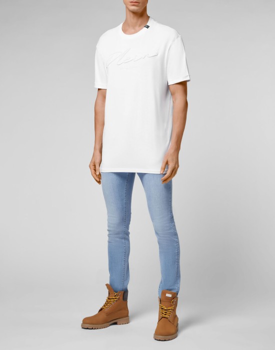 Товар белого цвета с внутренней стороны