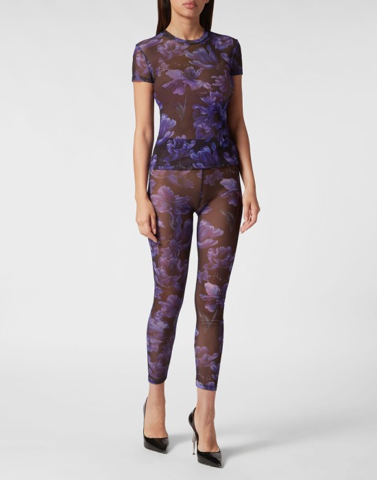 Товар черного цвета с внутренней стороны