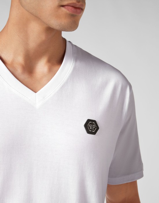 футболка  из проверенных материалов спереди