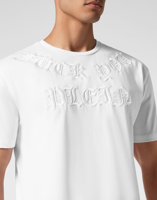 футболка  из проверенных материалов спереди