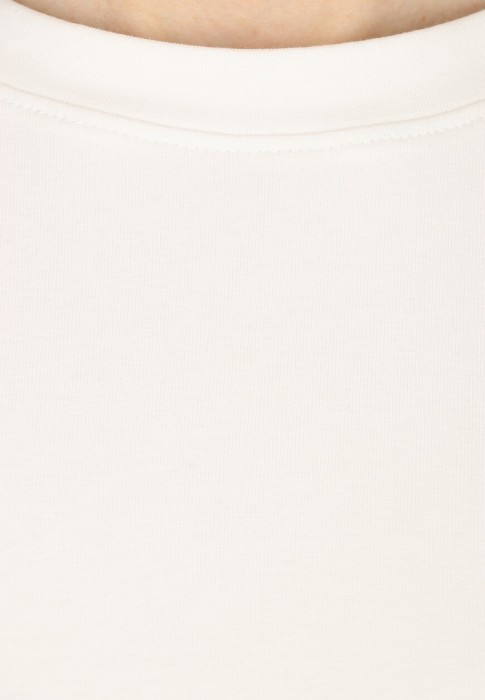 Товар белого цвета с внутренней стороны