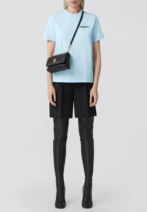 футболка  по цене 72350 руб вид справа