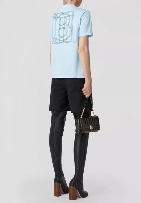 футболка  из англии вид сбоку