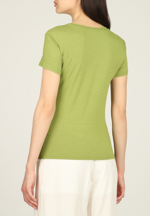 Товар зеленого цвета с внутренней стороны