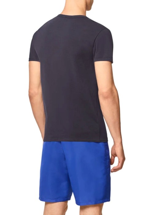 футболка  от бренда versace вид слева