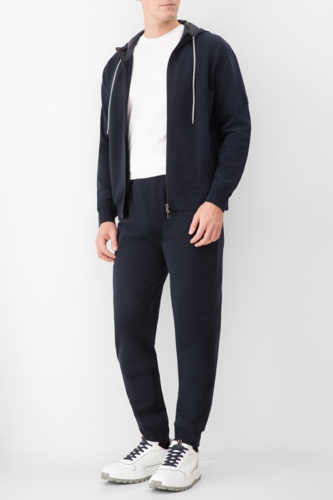 футболка  из хлопка спереди