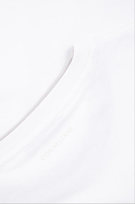 футболка  для взрослого возраста с изнаночной стороны