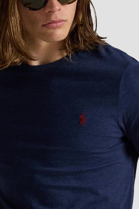 футболка  из америки вид сбоку