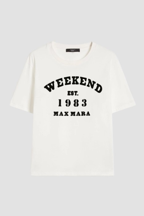 Товар белого цвета с внутренней стороны