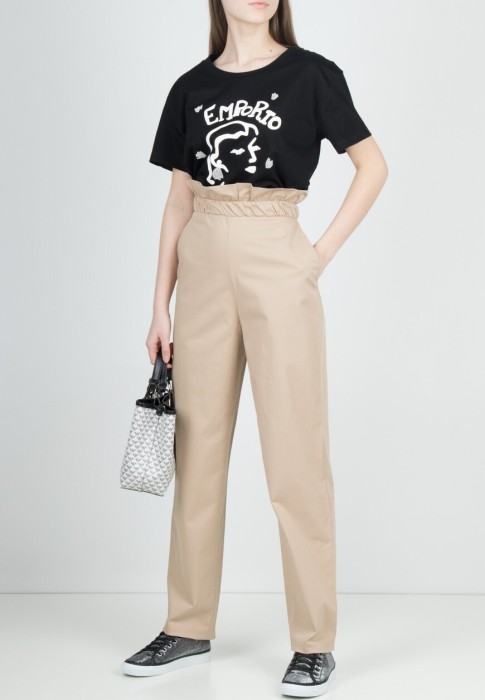 футболка  от бренда emporio armani вид слева