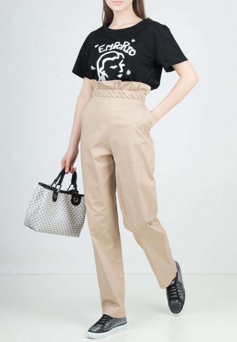 футболка  из италии вид сбоку