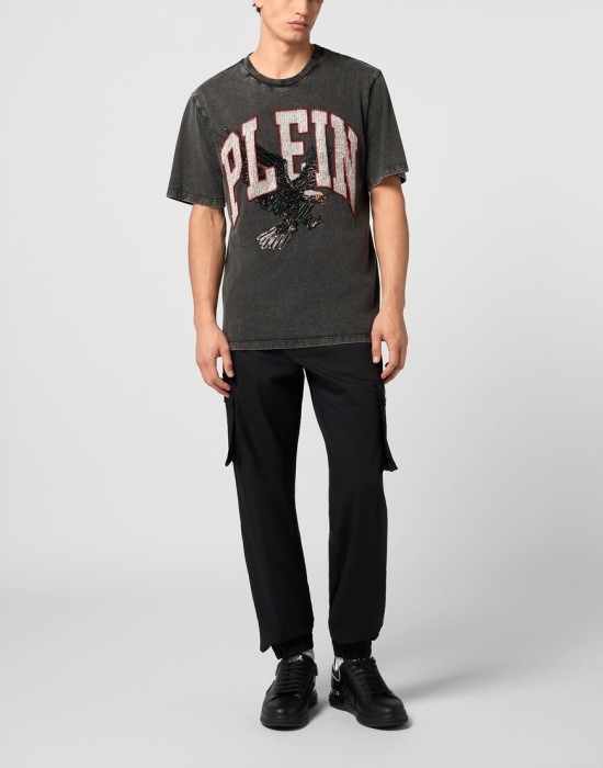 Товар черного цвета с внутренней стороны