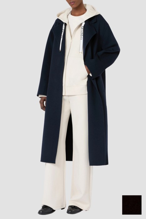 Товар черного цвета с внутренней стороны