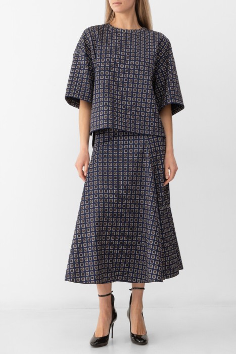 Товар разноцветного цвета с внутренней стороны