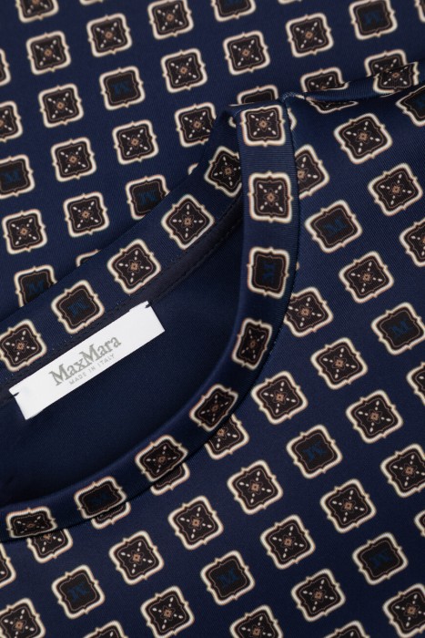 футболка  из полиэстера спереди