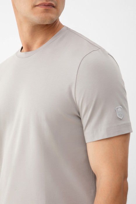 футболка  из италии вид сбоку