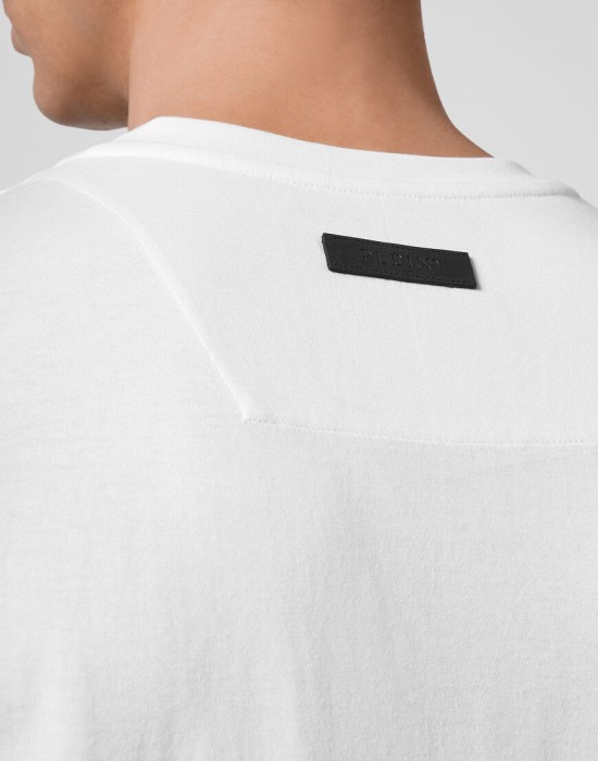 футболка  из америки вид сбоку