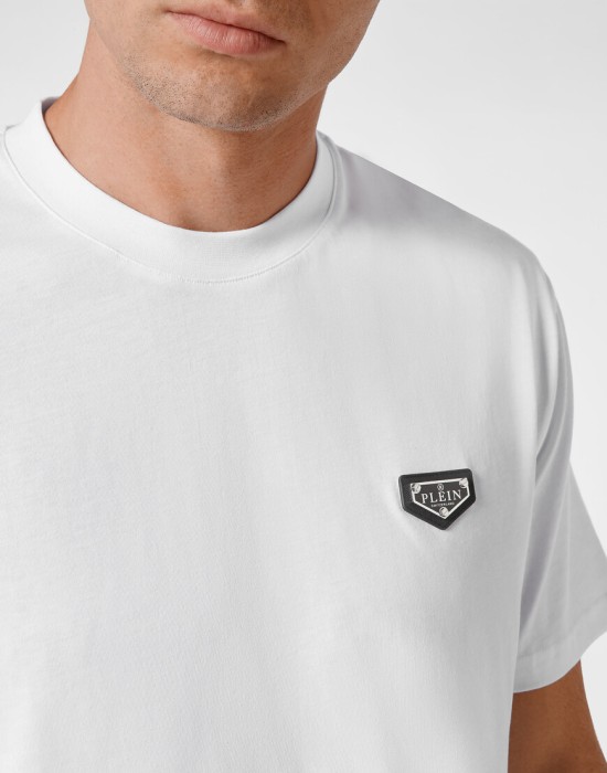 футболка  из америки вид сбоку