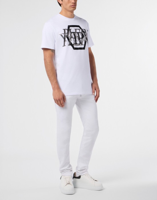 Товар белого цвета с внутренней стороны