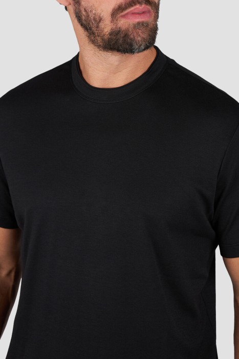 футболка  из италии вид сбоку