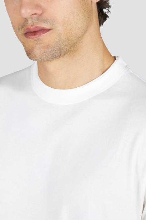 футболка  из италии вид сбоку