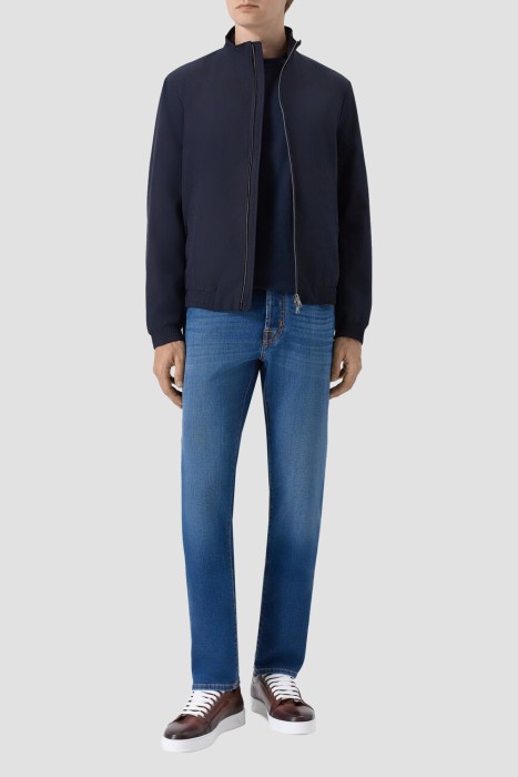 Товар синего цвета с внутренней стороны