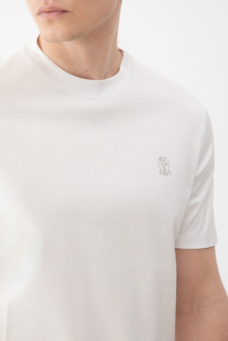 футболка  из италии вид сбоку