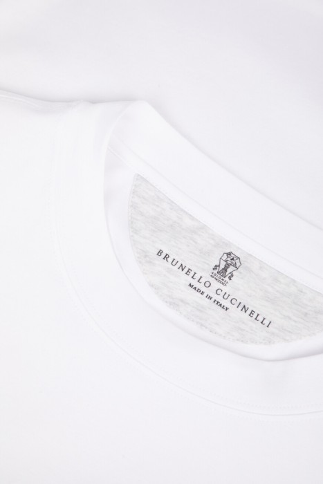 футболка  из хлопка спереди