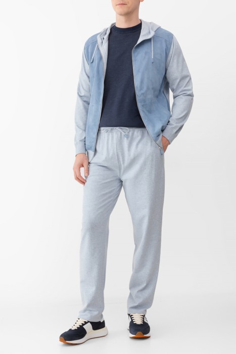 Товар синего цвета с внутренней стороны