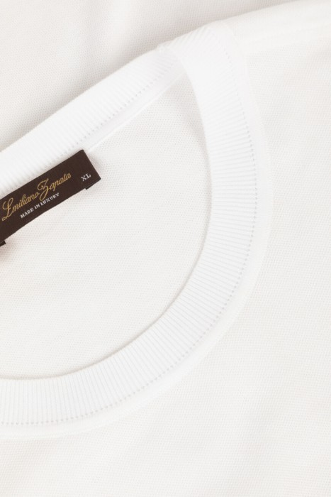 футболка  из хлопка спереди