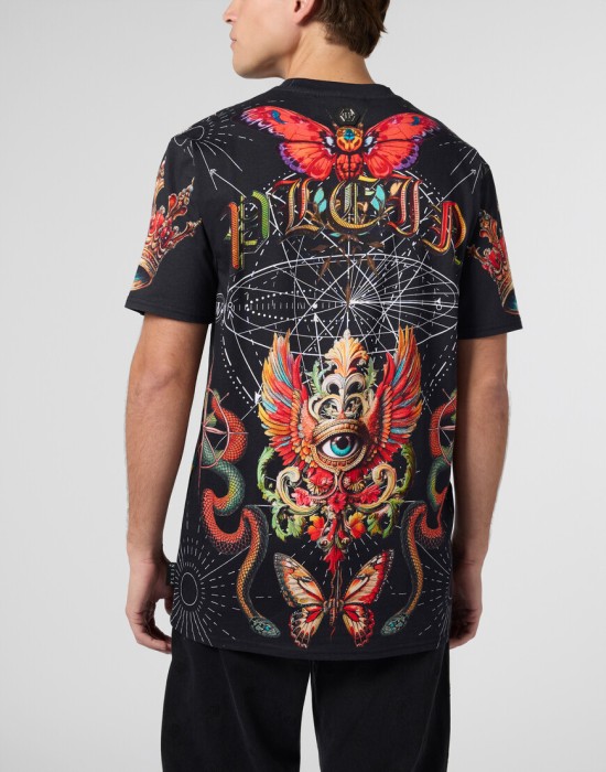 футболка  из америки вид сбоку